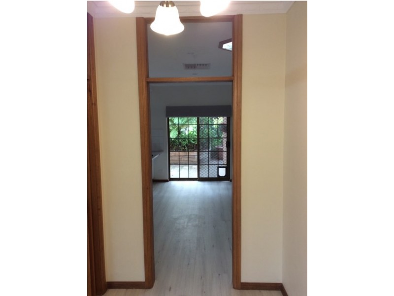 25 Pine Drv, Aberfoyle Park SA 5159