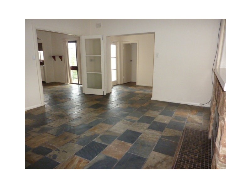 9 Euro Avenue, Eden Hills SA 5050