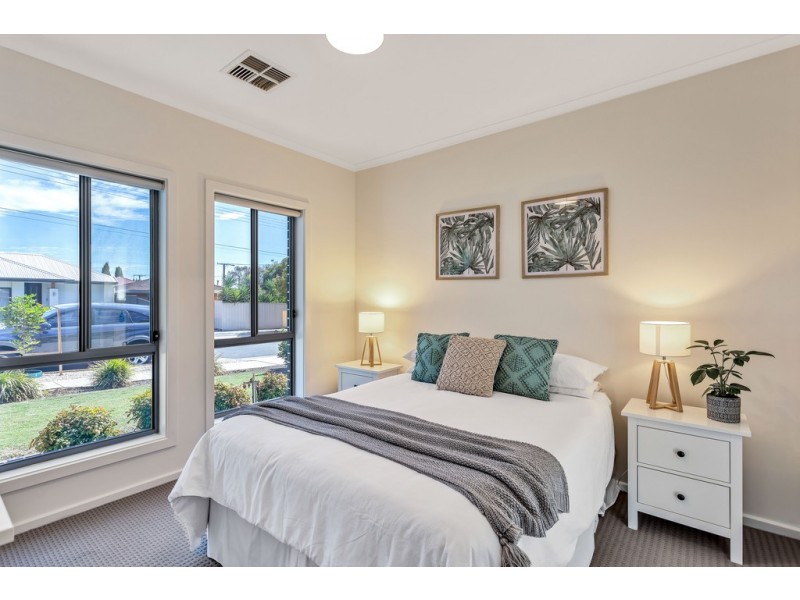 13 SEAFORTH AVENUE, Dover Gardens SA 5048
