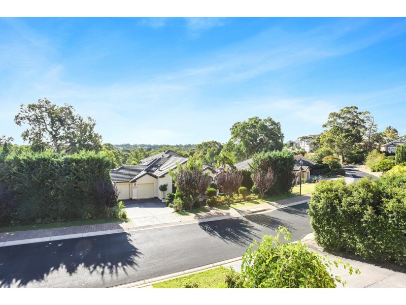 8 Warriparinga Ave, Craigburn Farm SA 5051