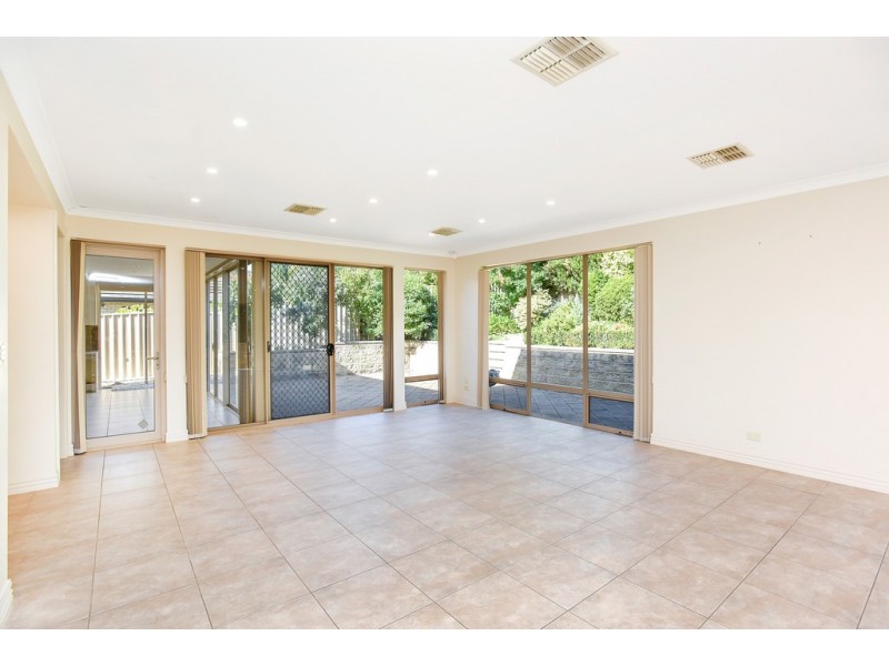 8 Warriparinga Ave, Craigburn Farm SA 5051