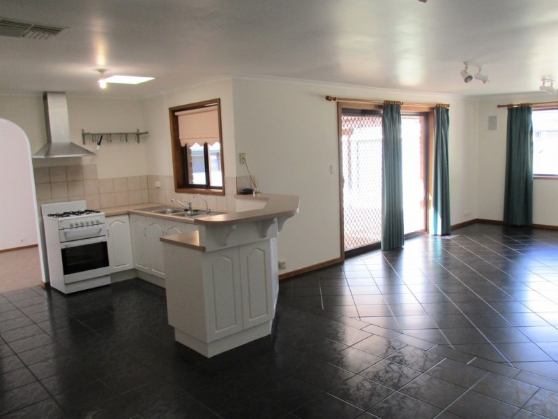 44 Woodcroft Drive, Morphett Vale SA 5162