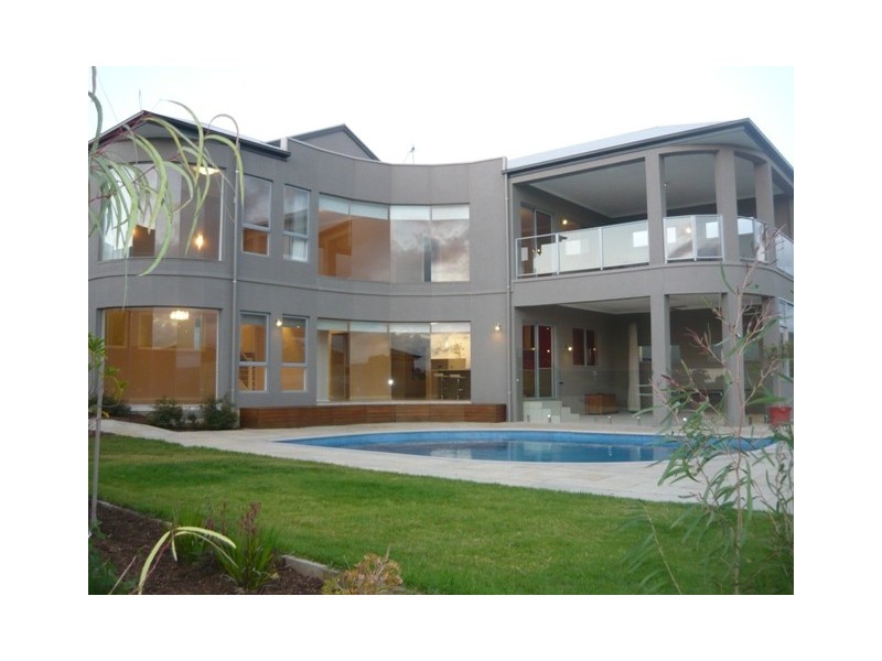 33 Highfield Drive, Craigburn Farm SA 5051