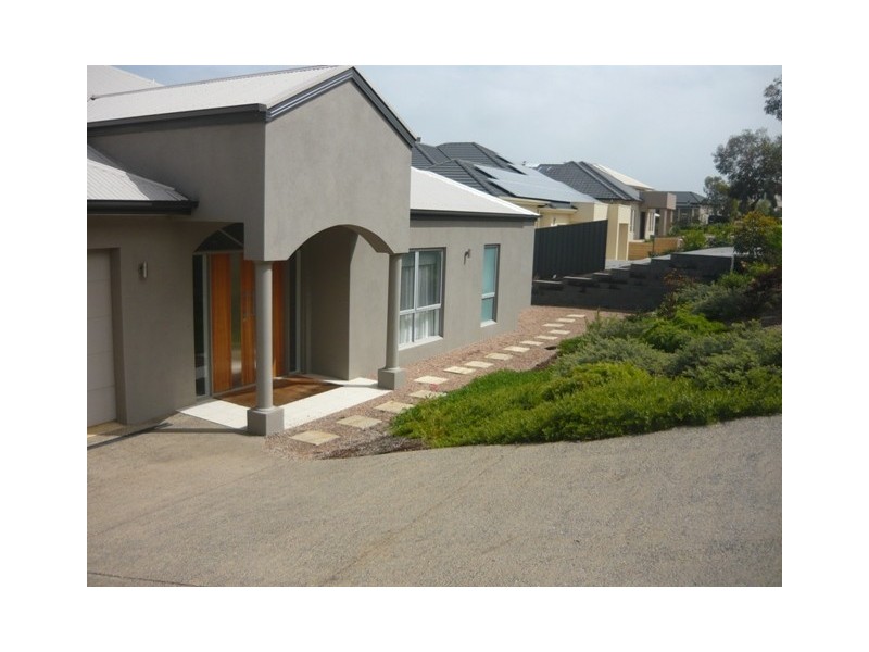 33 Highfield Drive, Craigburn Farm SA 5051