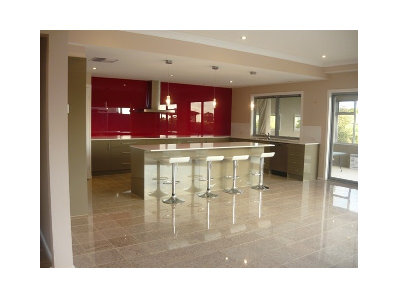 33 Highfield Drive, Craigburn Farm SA 5051