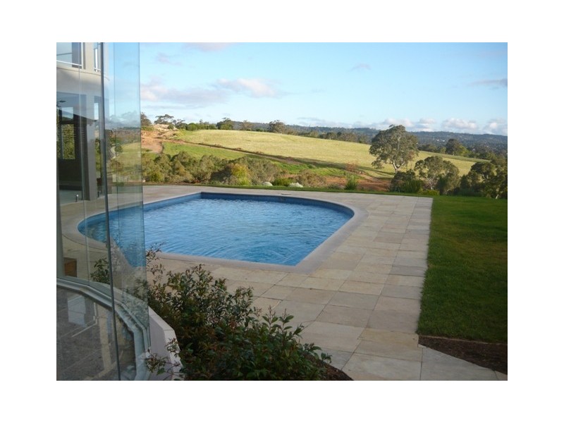 33 Highfield Drive, Craigburn Farm SA 5051