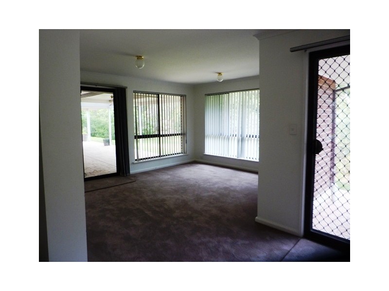 10 Nayook Grove, Happy Valley SA 5159
