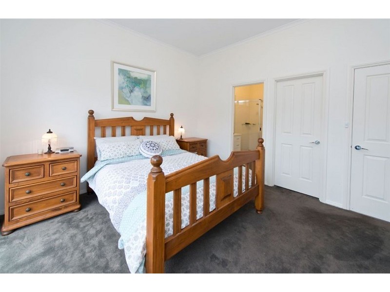 10 McNamara  Road, Coromandel Valley SA 5051