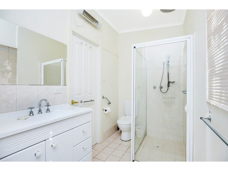 2B Gloucester Ave ( the lodge), Belair SA 5052