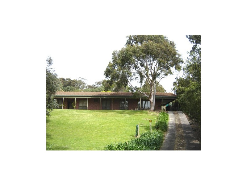 6 SANDOW CRESCENT, Coromandel Valley SA 5051