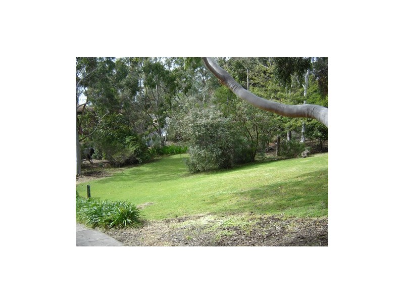 6 SANDOW CRESCENT, Coromandel Valley SA 5051