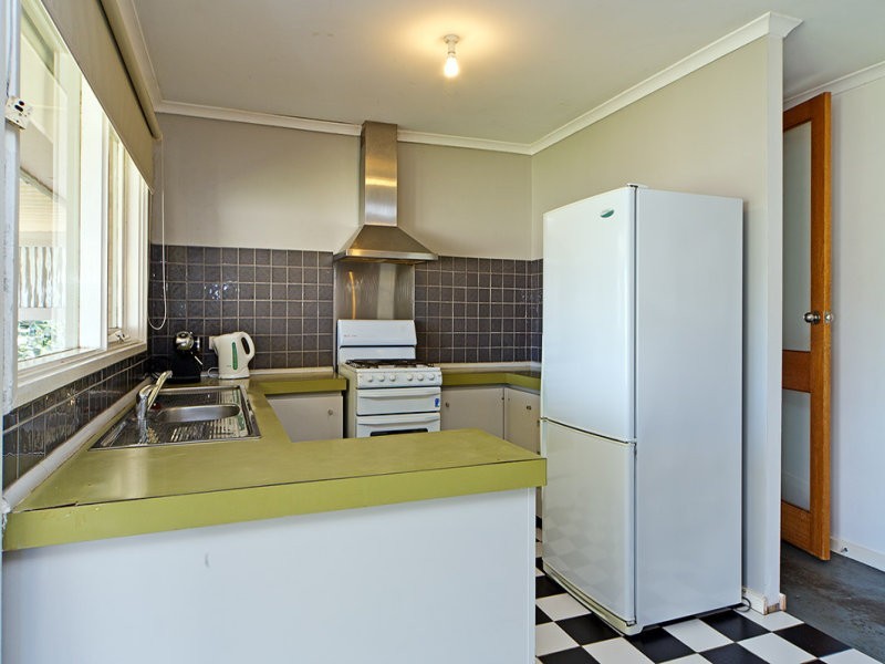 32 Easton Road, Happy Valley SA 5159
