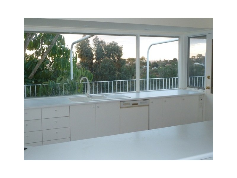 32 Ridgehaven Drive, Bellevue Heights SA 5050