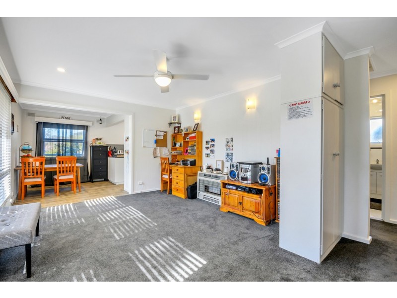 18 Marcian Street, Christie Downs SA 5164