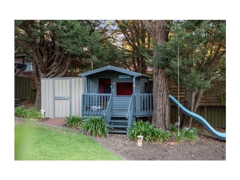 23 Sandow Cres, Coromandel Valley SA 5051