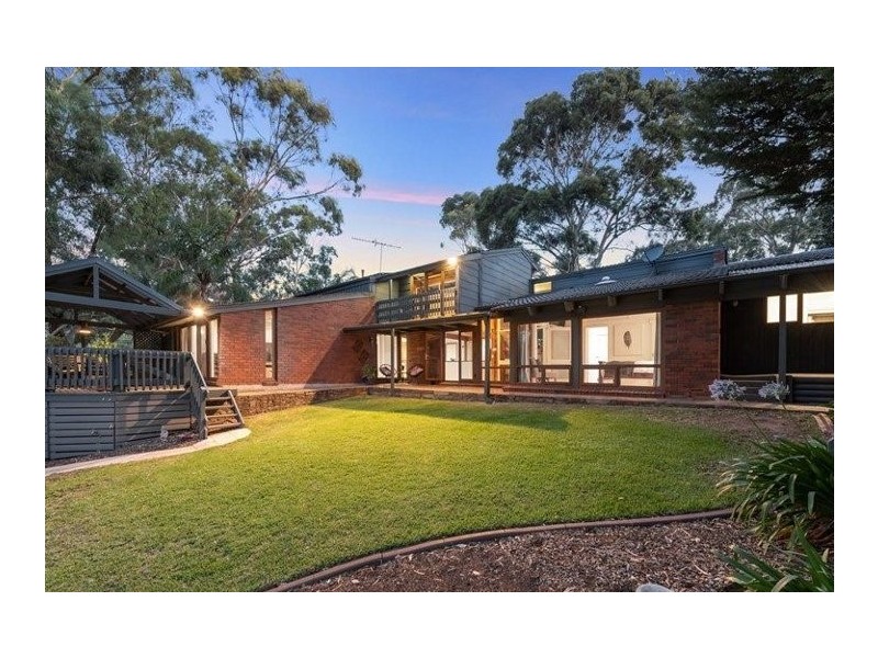 23 Sandow Cres, Coromandel Valley SA 5051