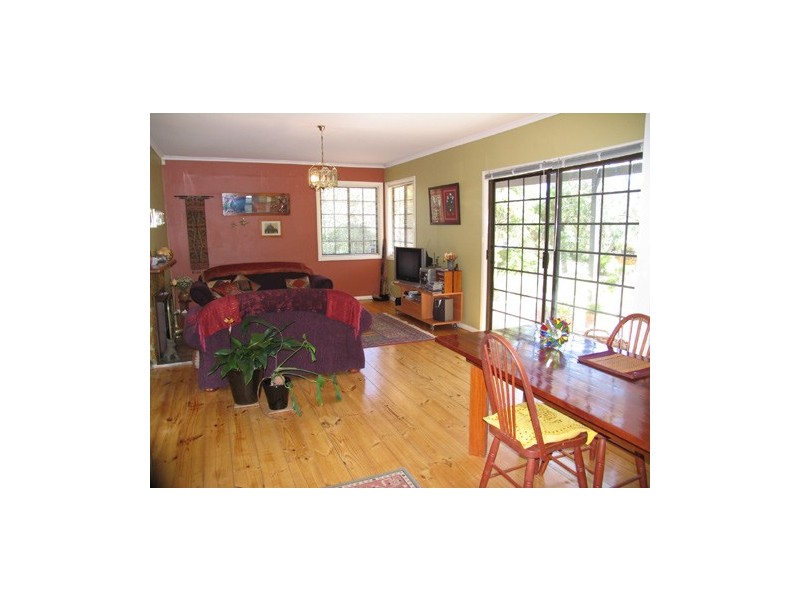 8 MARY STREET, Eden Hills SA 5050