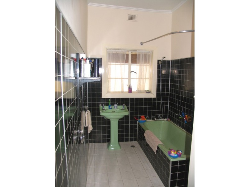 10 PARHAM ROAD, Eden Hills SA 5050