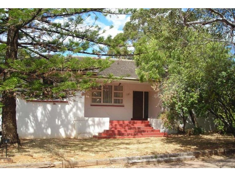 5 BARNETT AVENUE, St Marys SA 5042