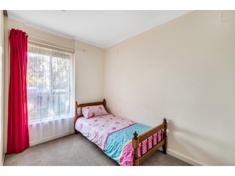 8 Eden Avenue, Bellevue Heights SA 5050