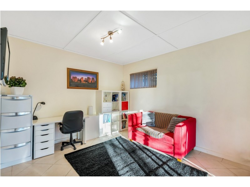 8 Eden Avenue, Bellevue Heights SA 5050