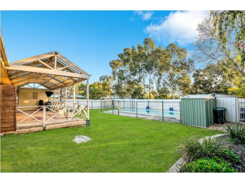 8 Eden Avenue, Bellevue Heights SA 5050