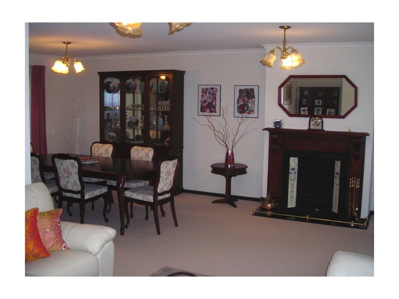 32 HORSESHOE DRIVE, Aberfoyle Park SA 5159