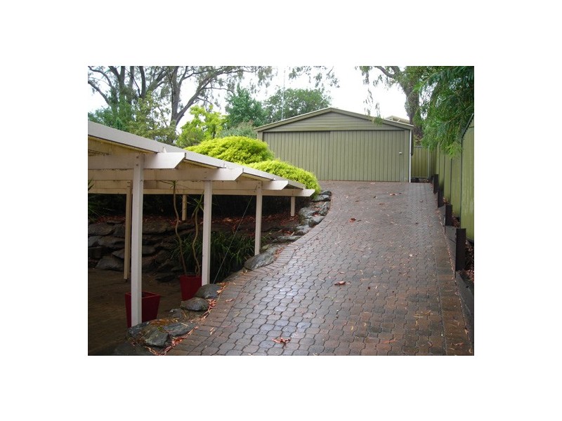 32 HORSESHOE DRIVE, Aberfoyle Park SA 5159