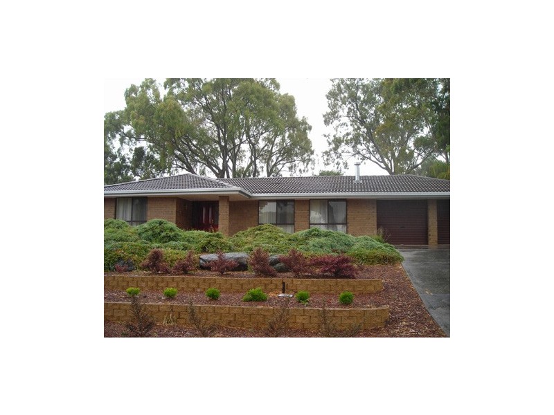 32 HORSESHOE DRIVE, Aberfoyle Park SA 5159