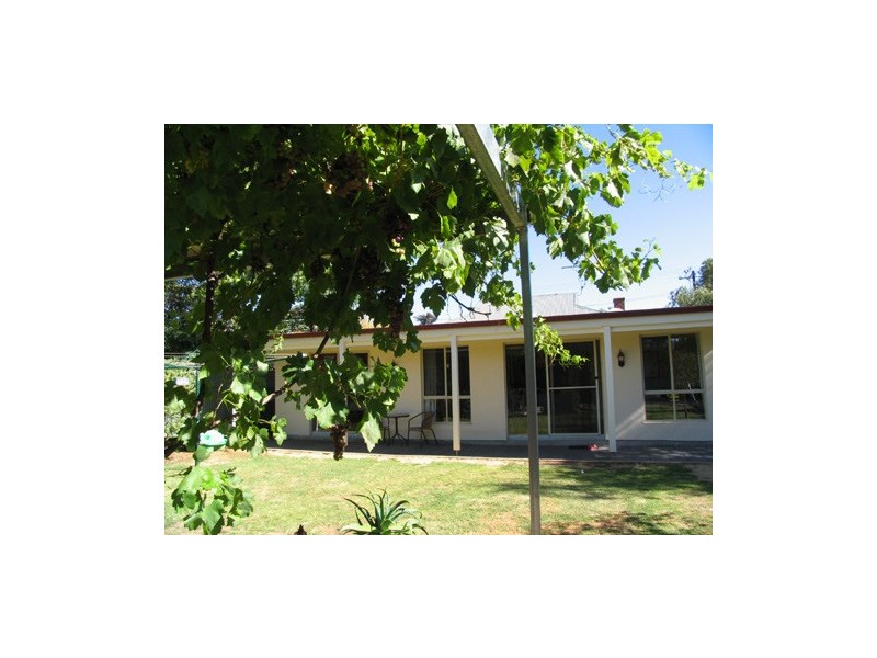 11 DUMBARTON AVENUE, Edwardstown SA 5039