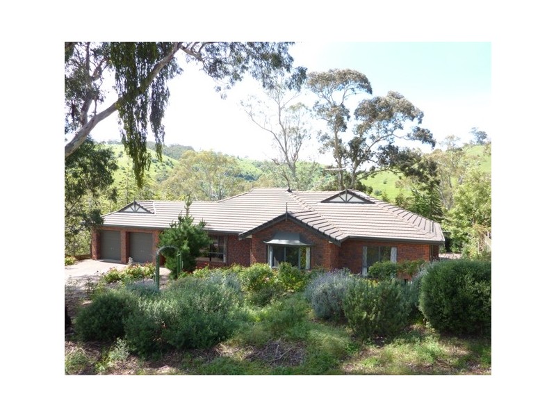 32 SHANNON CRESCENT, Coromandel Valley SA 5051