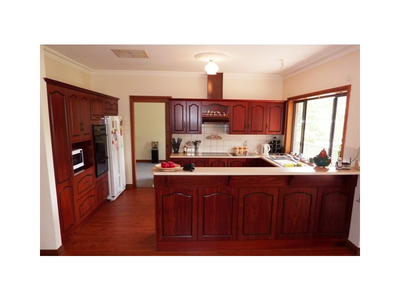 32 SHANNON CRESCENT, Coromandel Valley SA 5051