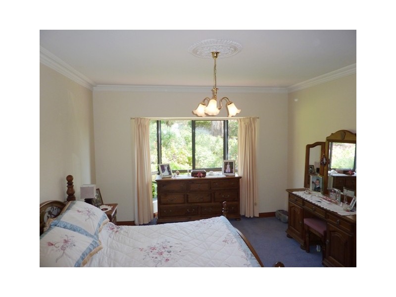 32 SHANNON CRESCENT, Coromandel Valley SA 5051