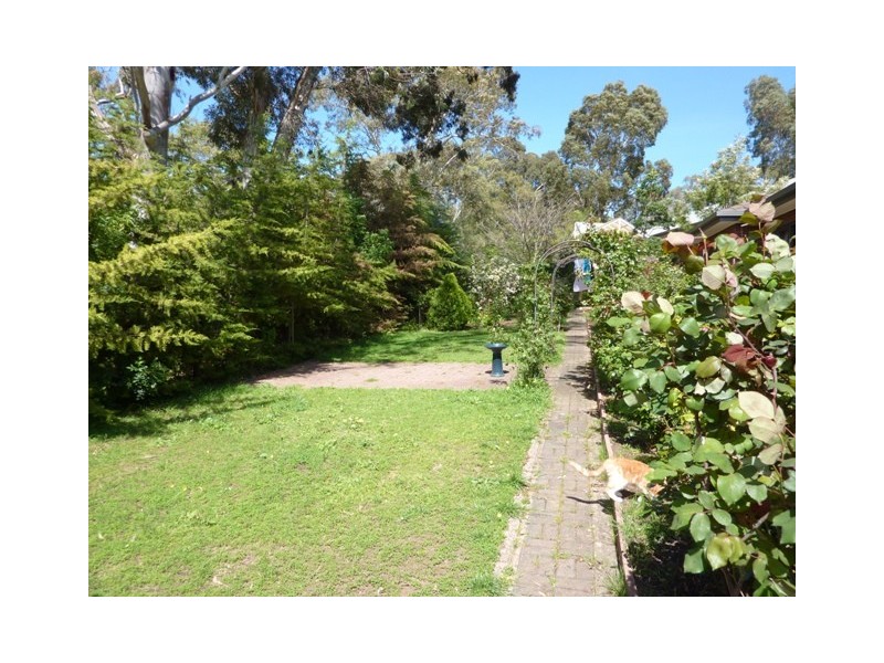 32 SHANNON CRESCENT, Coromandel Valley SA 5051