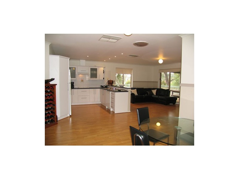4 Montane Court, Aberfoyle Park SA 5159