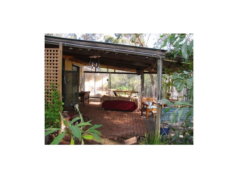 285 Shepherds Hill Road, Eden Hills SA 5050