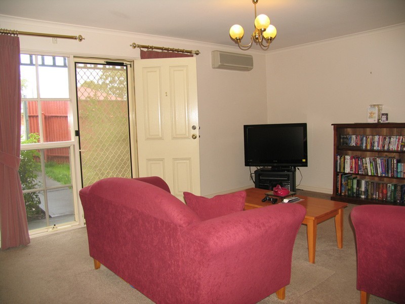 1 / 21  Oak Avenue, Clovelly Park SA 5042