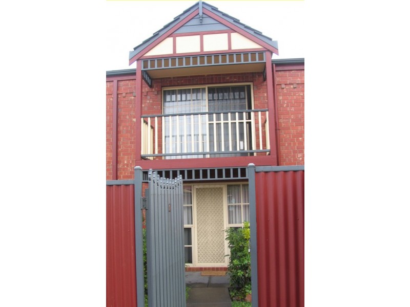 1 / 21  Oak Avenue, Clovelly Park SA 5042