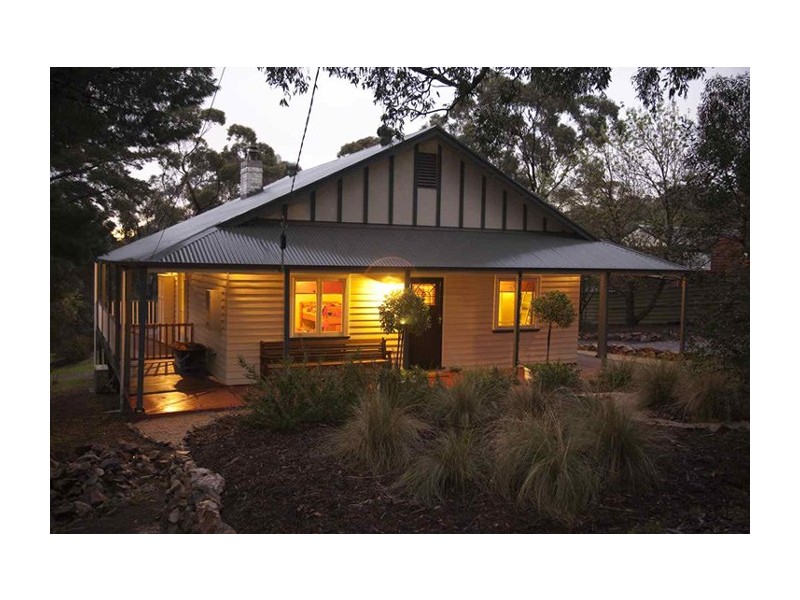 5 Barunga Street, Eden Hills SA 5050