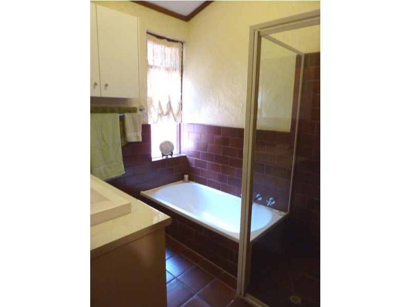 4 Bengalee St, Flagstaff Hill SA 5159