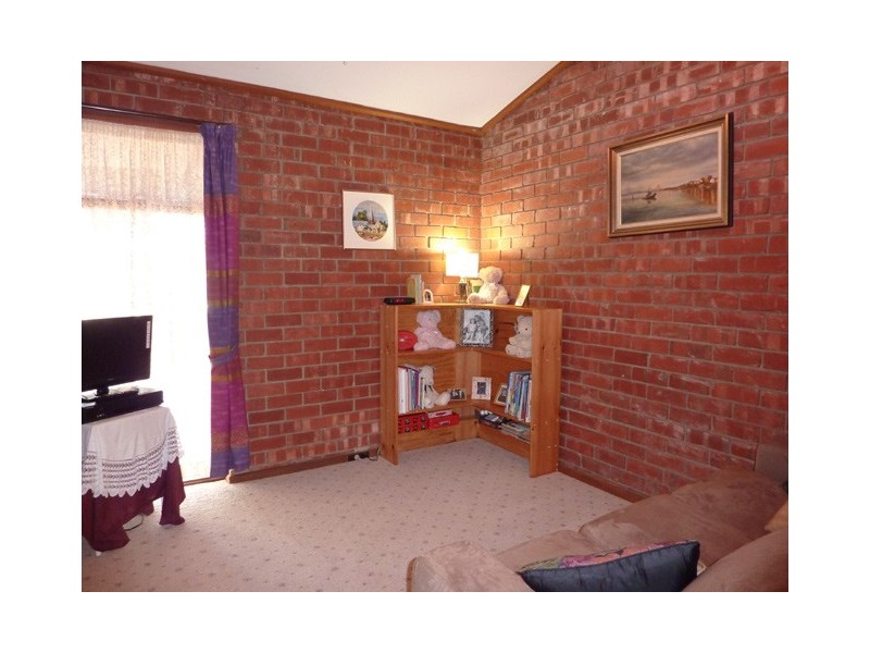 4 Bengalee St, Flagstaff Hill SA 5159