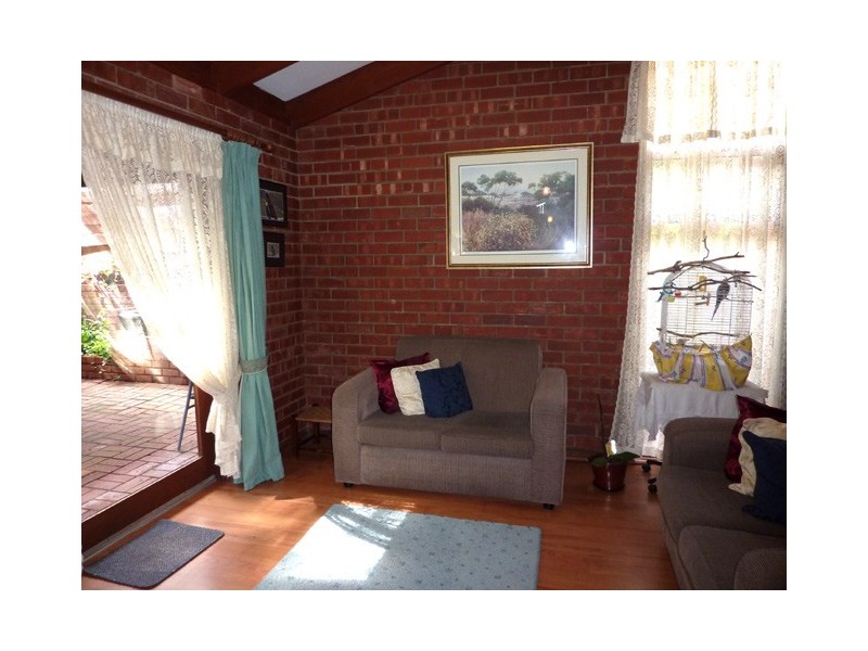 4 Bengalee St, Flagstaff Hill SA 5159