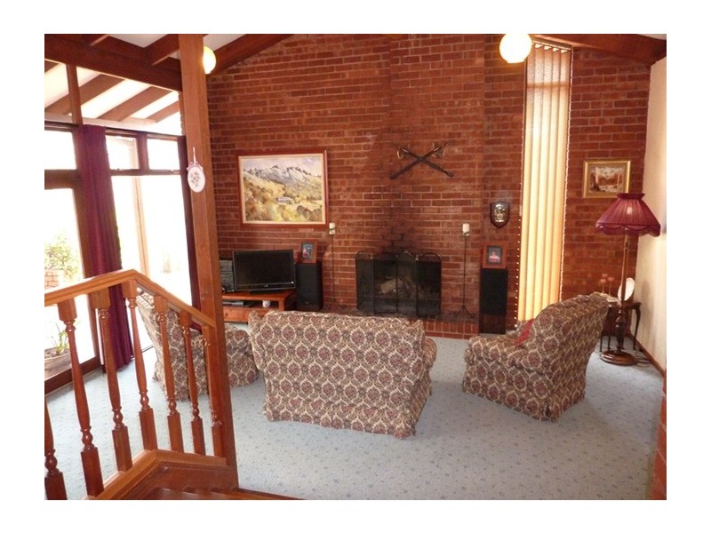 4 Bengalee St, Flagstaff Hill SA 5159