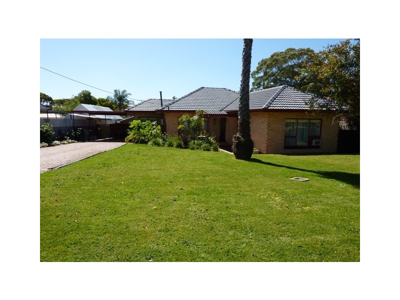 5 Stirling Drive, Morphett Vale SA 5162