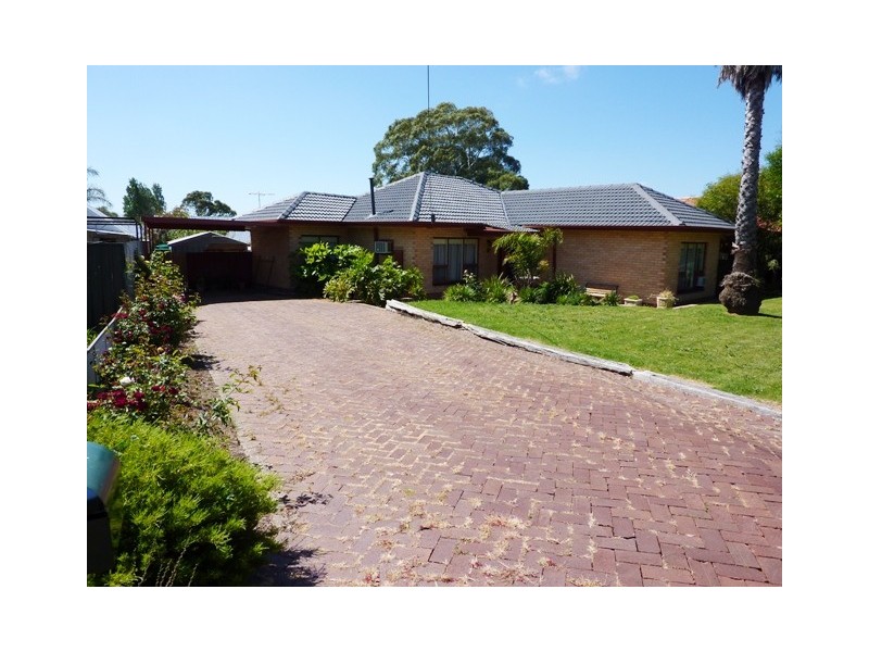 5 Stirling Drive, Morphett Vale SA 5162