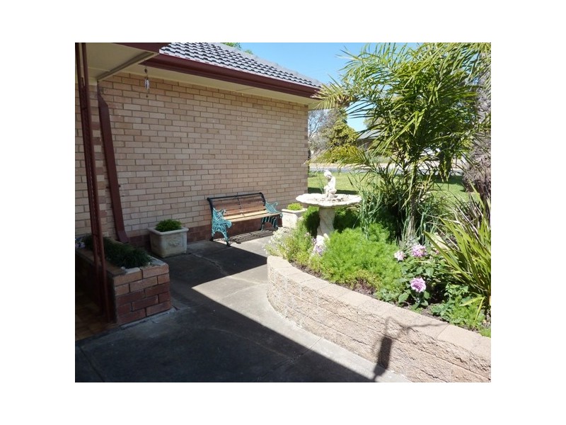 5 Stirling Drive, Morphett Vale SA 5162