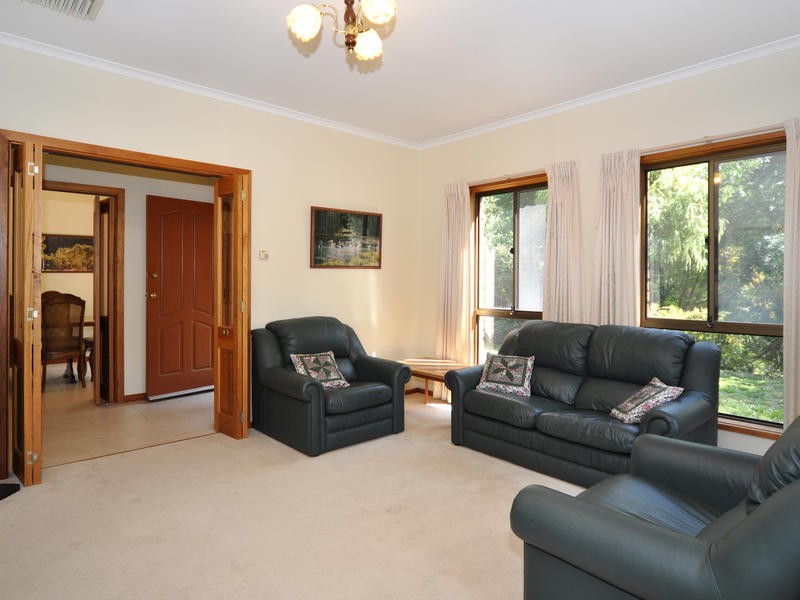 7 Sittella Crescent, Coromandel Valley SA 5051