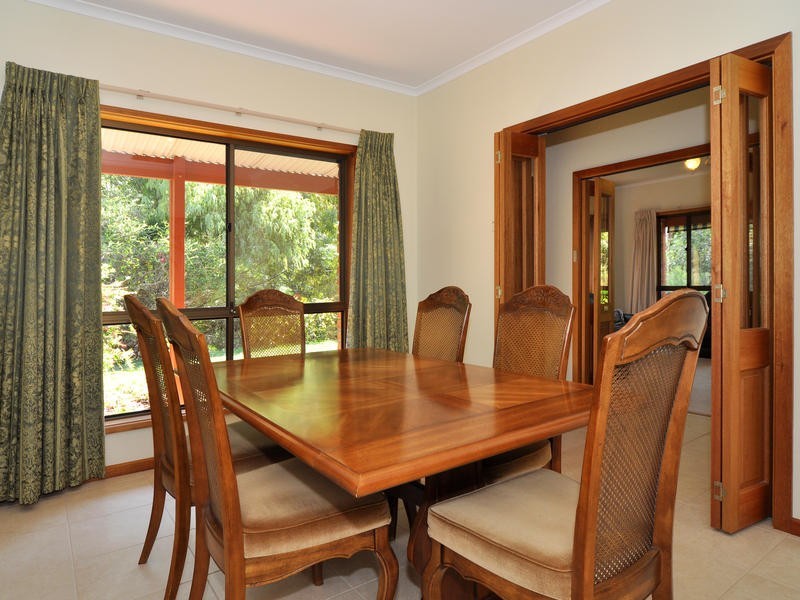 7 Sittella Crescent, Coromandel Valley SA 5051