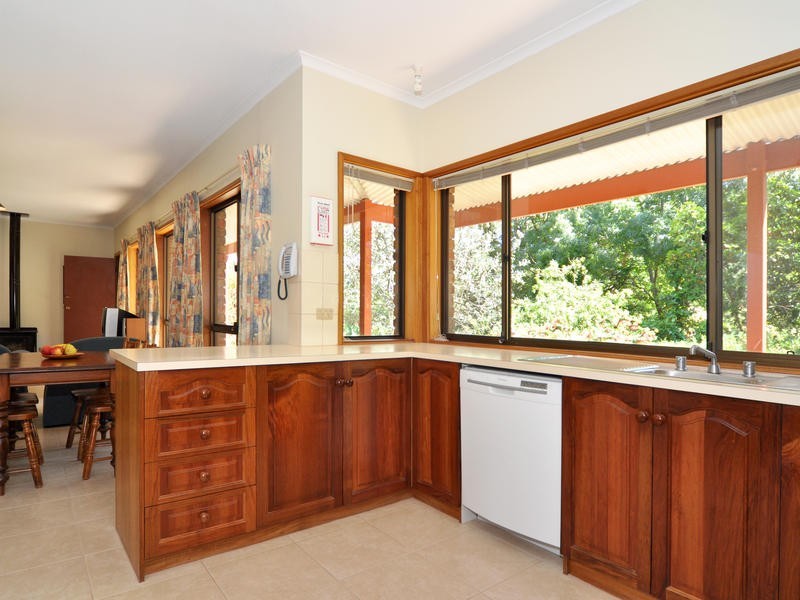 7 Sittella Crescent, Coromandel Valley SA 5051