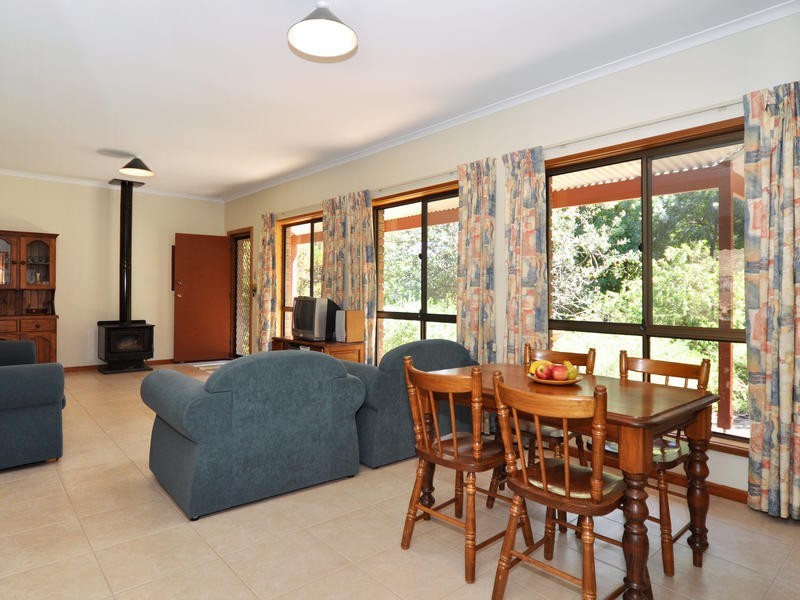 7 Sittella Crescent, Coromandel Valley SA 5051